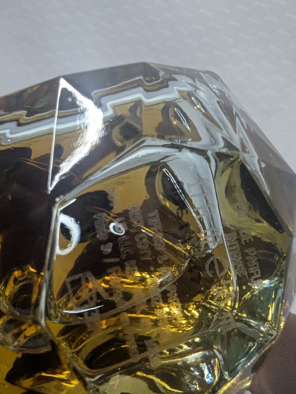 Faceted Glass Perfume Bottle with Amber Fragrance - Picture 4 of 4